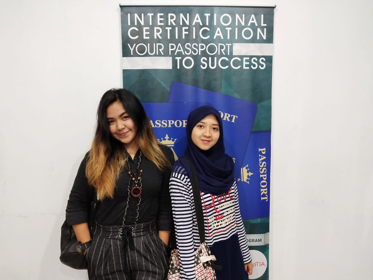 Perdana, IIB Darmajaya Kirim Dua Mahasiswi Kuliah di Rusia Perdana, IIB Darmajaya Kirim Dua Mahasiswi Kuliah di Rusia