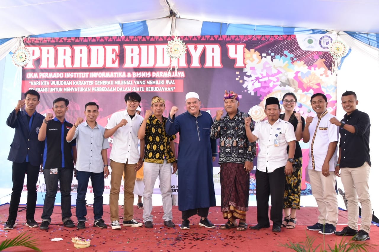 Ratusan Peserta Ramaikan Parade Budaya 4 UKM Permadu IIB Darmajaya Ratusan Peserta Ramaikan Parade Budaya 4 UKM Permadu IIB Darmajaya