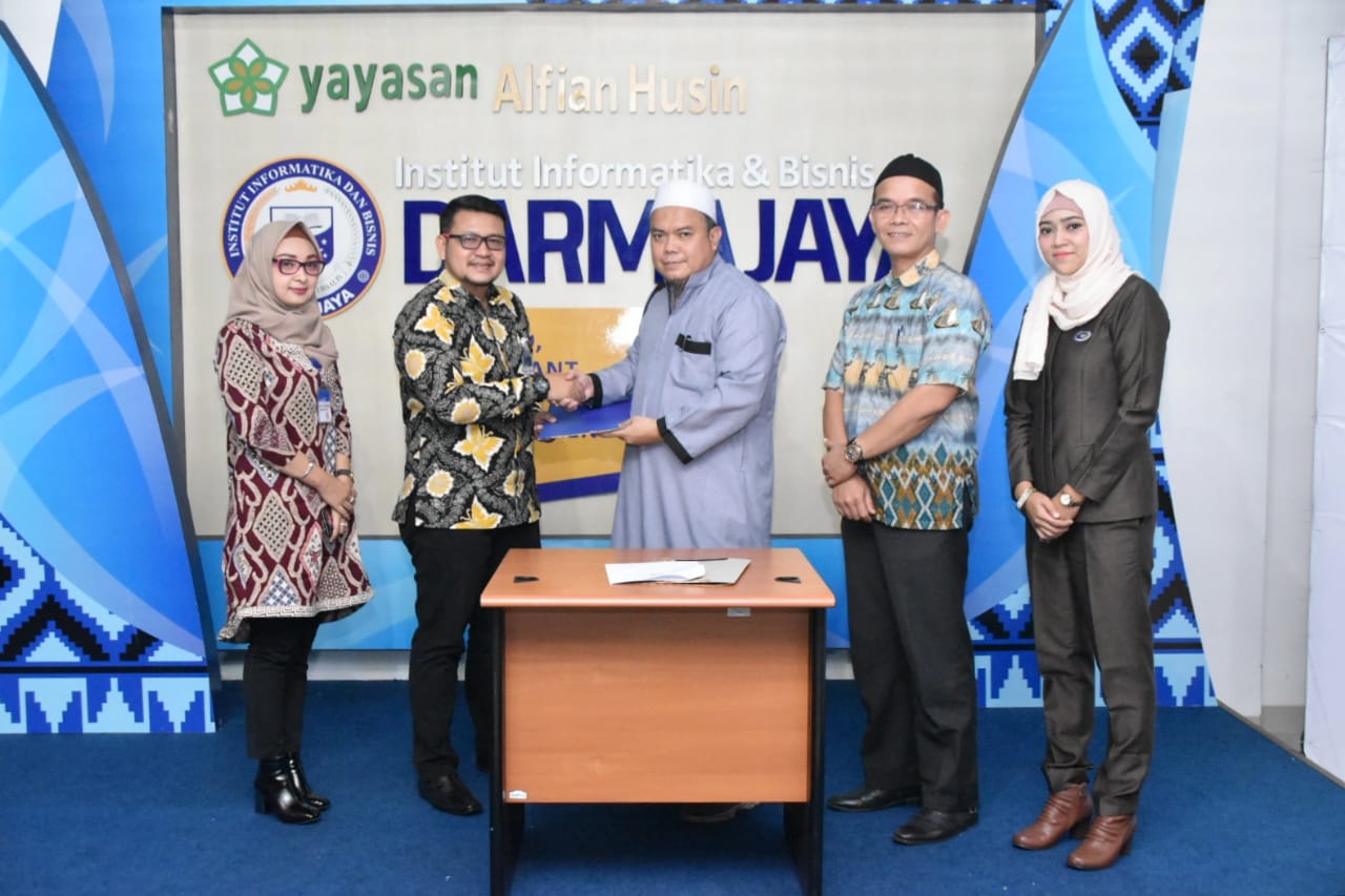 Training Softskill, IIB Darmajaya-PT Mandiri Utama Finance Teken MoU Training Softskill, IIB Darmajaya-PT Mandiri Utama Finance Teken MoU
