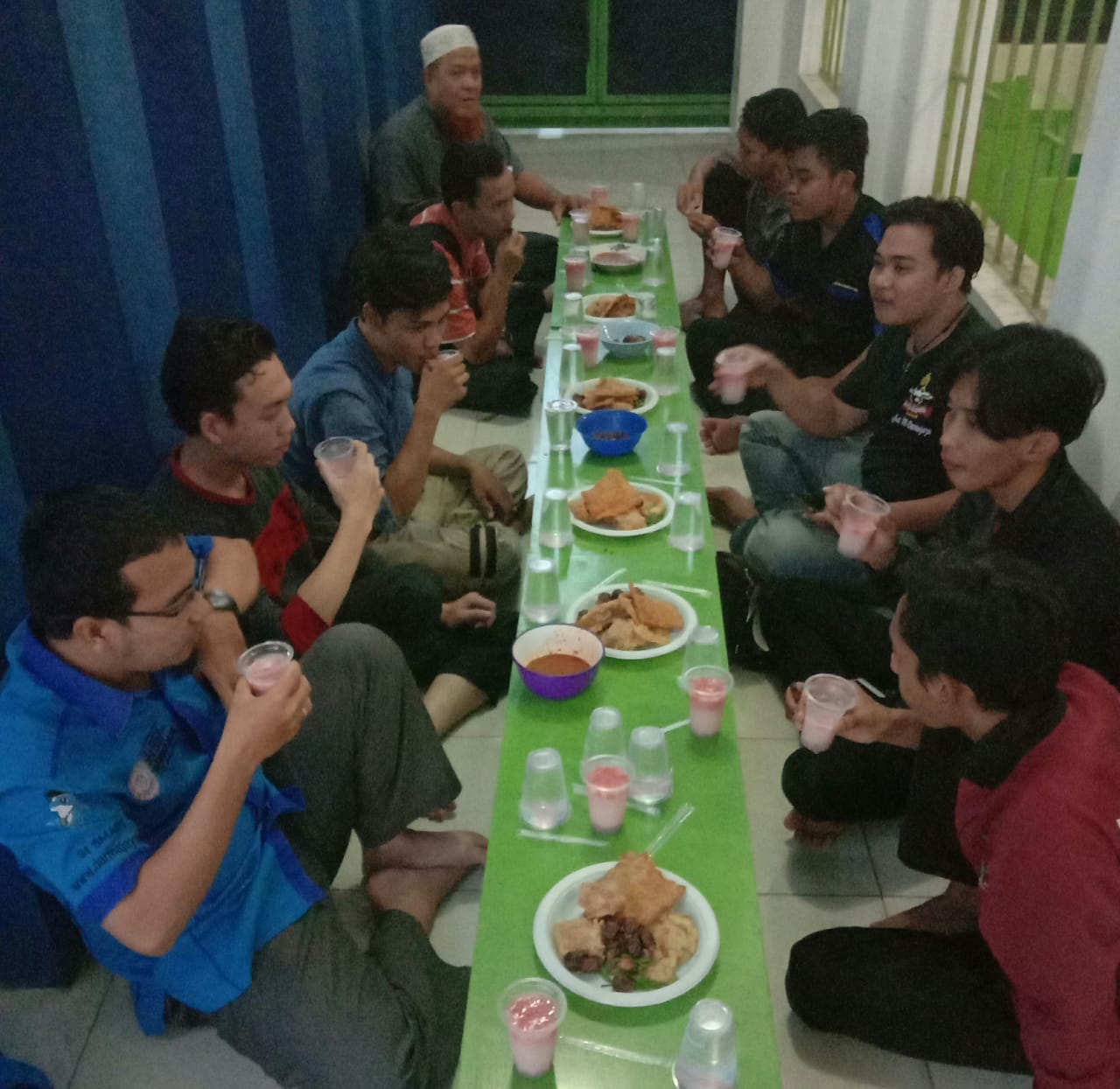 Selama Bulan Ramadan, Masjid Baitul Ilmi Darmajaya Sediakan Takjil Bagi Jemaah Selama Bulan Ramadan, Masjid Baitul Ilmi Darmajaya Sediakan Takjil Bagi Jemaah
