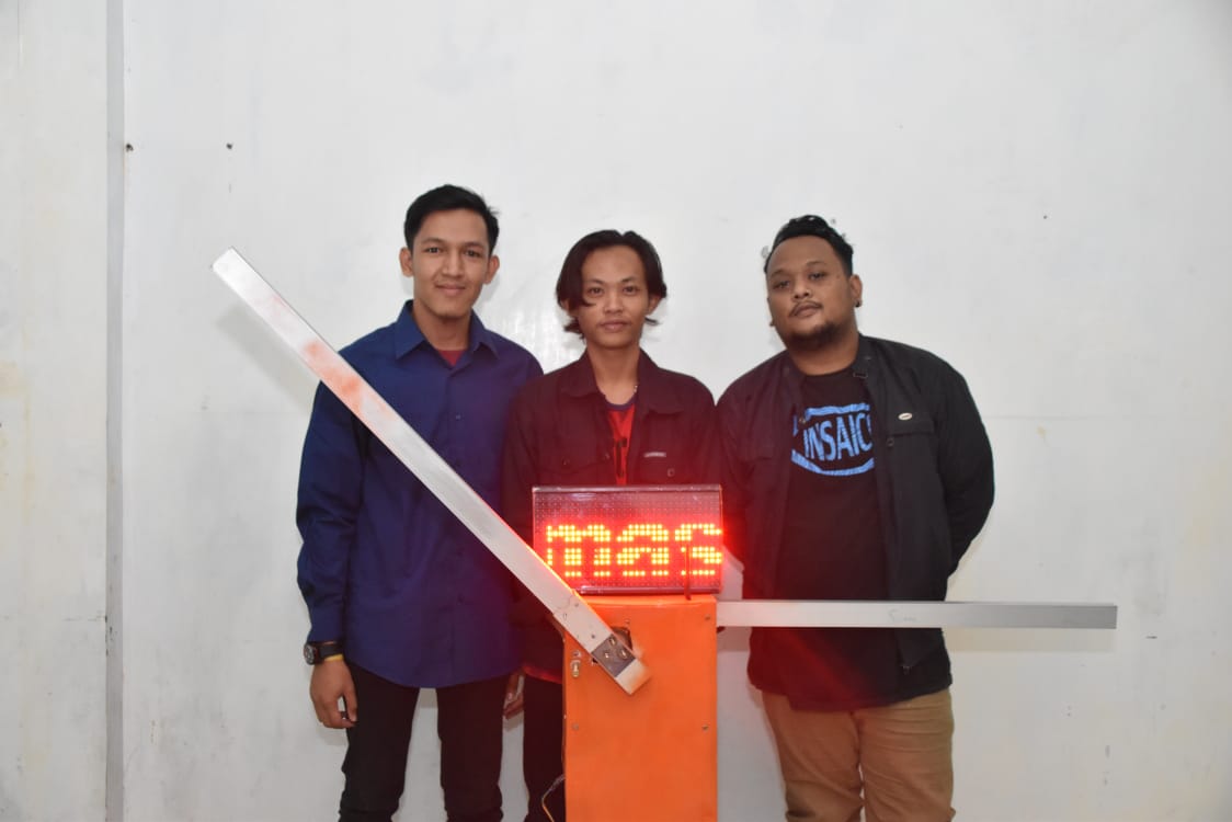Mahasiswa IIB Darmajaya Ciptakan Portal Parkir Pintar untuk Kendaraan Mahasiswa IIB Darmajaya Ciptakan Portal Parkir Pintar untuk Kendaraan