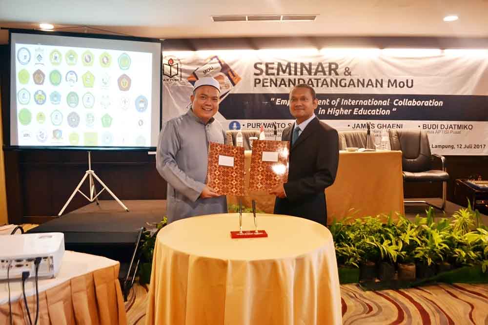 Penandatangan MoU Internasional APTISI Wil-II B Lampung Sukses Penandatangan MoU Internasional APTISI Wil-II B Lampung Sukses