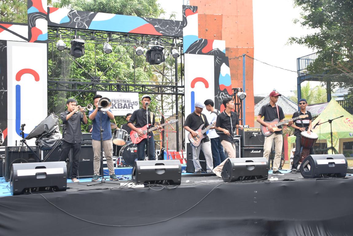 Kamu Anak Band! Daftarkan ke Festival Akbar 17 UKMBS Musik Darmajaya Kamu Anak Band! Daftarkan ke Festival Akbar 17 UKMBS Musik Darmajaya