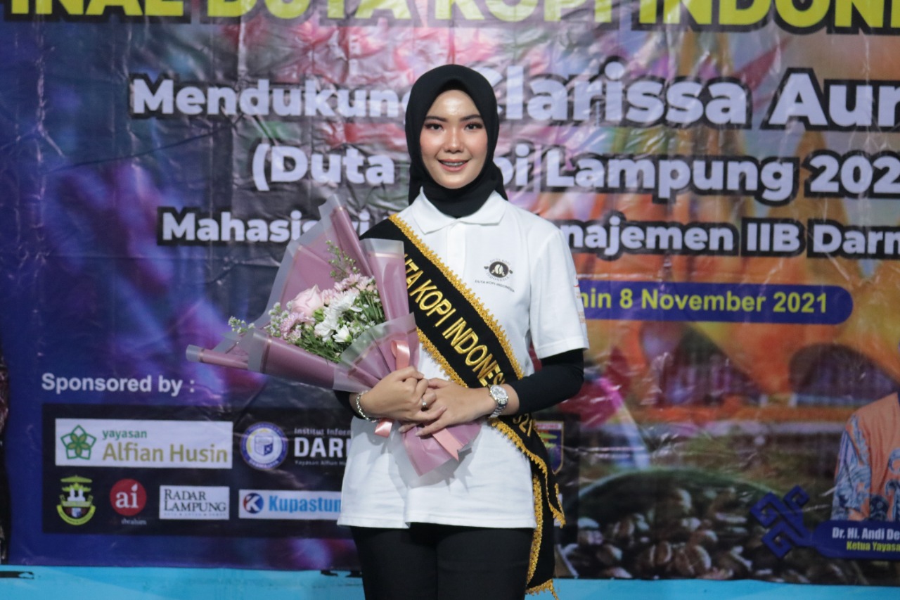 Mahasiswi Prodi Manajemen Kampus The Best ini Juara Favorit Duta Kopi Indonesia 2021 Mahasiswi Prodi Manajemen Kampus The Best ini Juara Favorit Duta Kopi Indonesia 2021