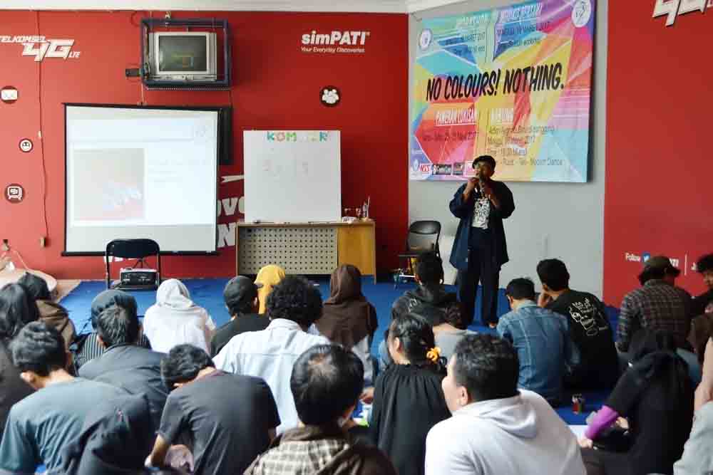 PulungSwandaru Isi Workshop Melukis UKM Kombir Darmajaya PulungSwandaru Isi Workshop Melukis UKM Kombir Darmajaya