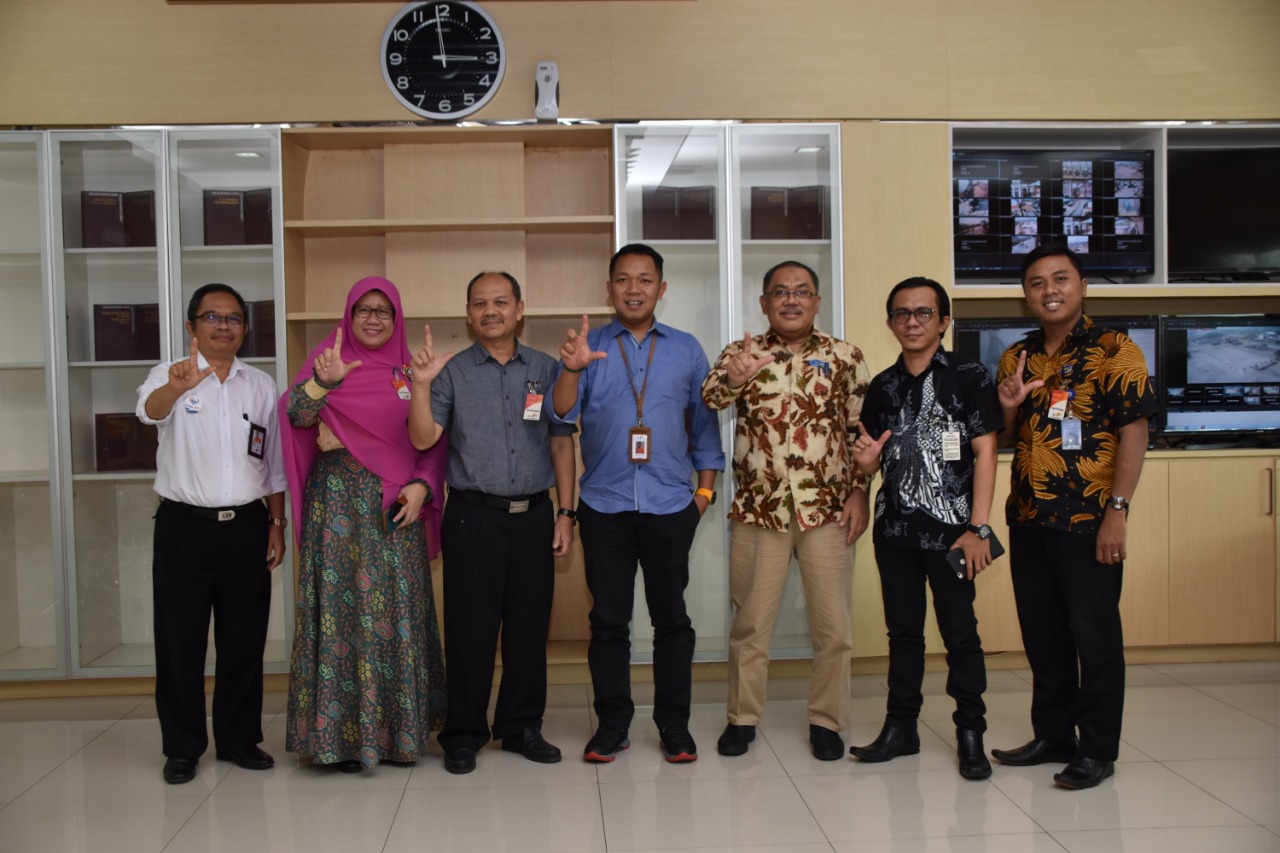 Kampus Biru–PT Pelindo II Siap Realisasikan Kerjasama di Bidang Akademik Kampus Biru–PT Pelindo II Siap Realisasikan Kerjasama di Bidang Akademik