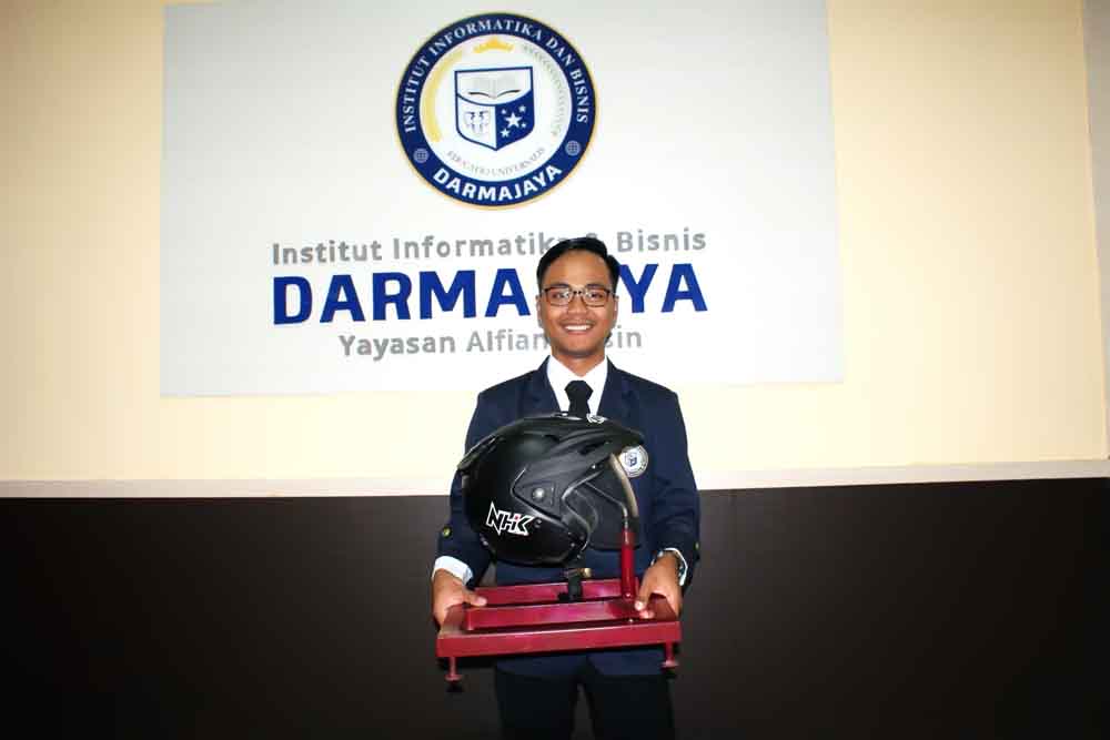 Sering Kehilangan Helm ? Gunakan Sistem Pengaman Helm Ala Mahasiswa Darmajaya Sering Kehilangan Helm ? Gunakan Sistem Pengaman Helm Ala Mahasiswa Darmajaya