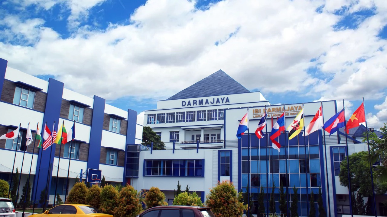Webometrics Tempatkan IIB Darmajaya PTS Terbaik di Sumbagsel Webometrics Tempatkan IIB Darmajaya PTS Terbaik di Sumbagsel