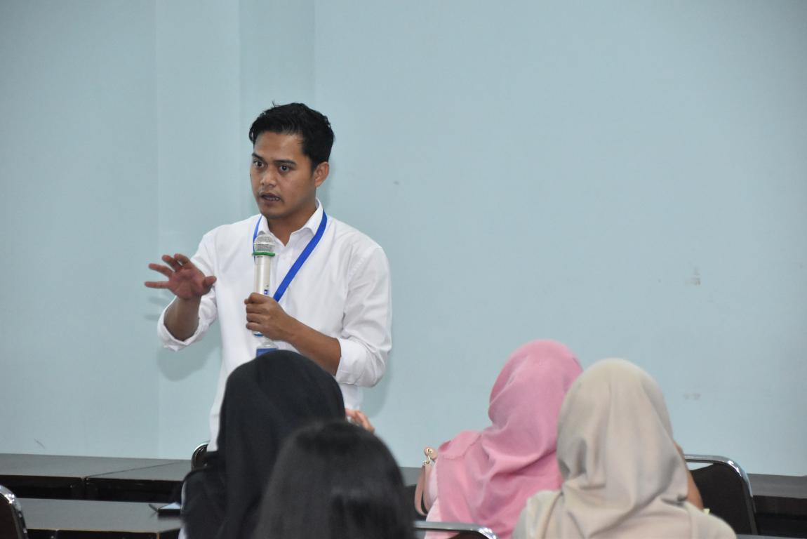 UPT Bahasa Kampus ini Berikan Pelatihan Komunikasi Program Internasional UPT Bahasa Kampus ini Berikan Pelatihan Komunikasi Program Internasional
