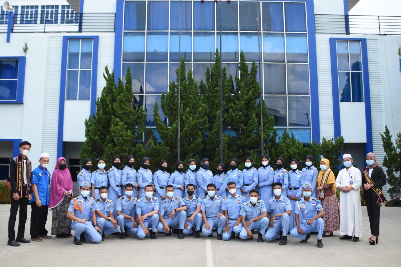Puluhan Siswa SMKN 6 Bandar Lampung Kunjungan Industri ke Kampus Terbaik di Lampung Puluhan Siswa SMKN 6 Bandar Lampung Kunjungan Industri ke Kampus Terbaik di Lampung