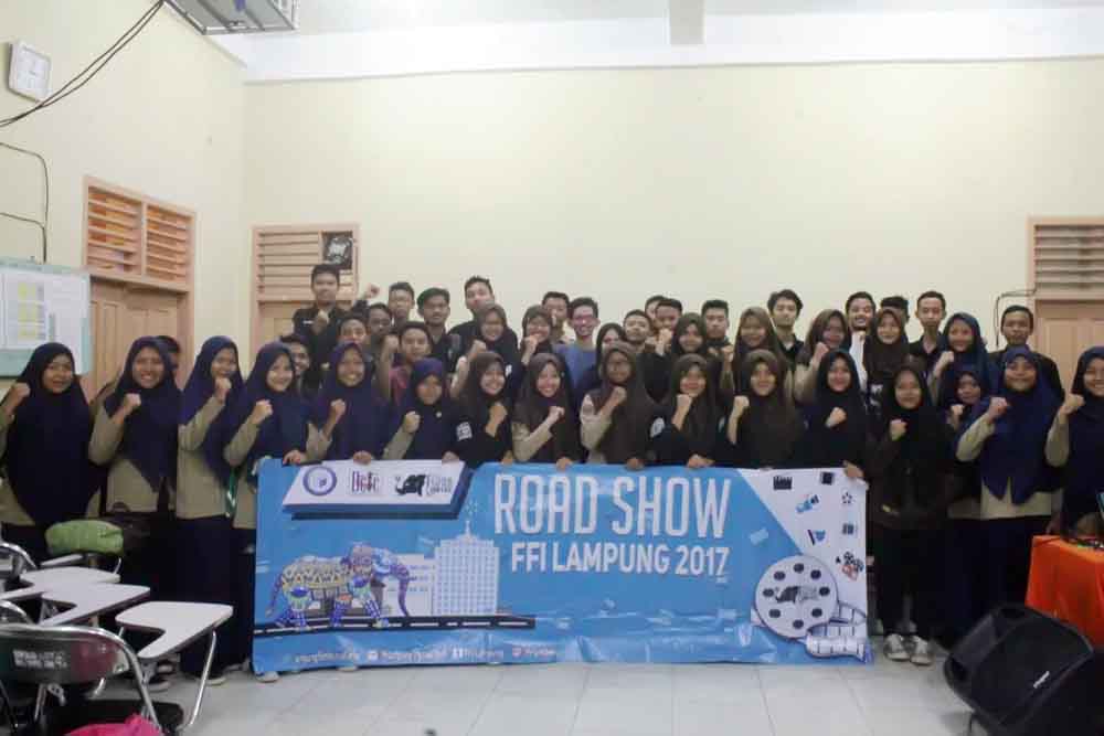 Tantang Siswa Tarung di FFIL, UKM DCFC Gelar Roadshow Tantang Siswa Tarung di FFIL, UKM DCFC Gelar Roadshow