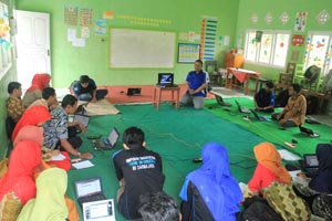 Tingkatkan kreativitas guru, Hima TI IBI Darmajaya Gelar IT Peduli Tingkatkan kreativitas guru, Hima TI IBI Darmajaya Gelar IT Peduli