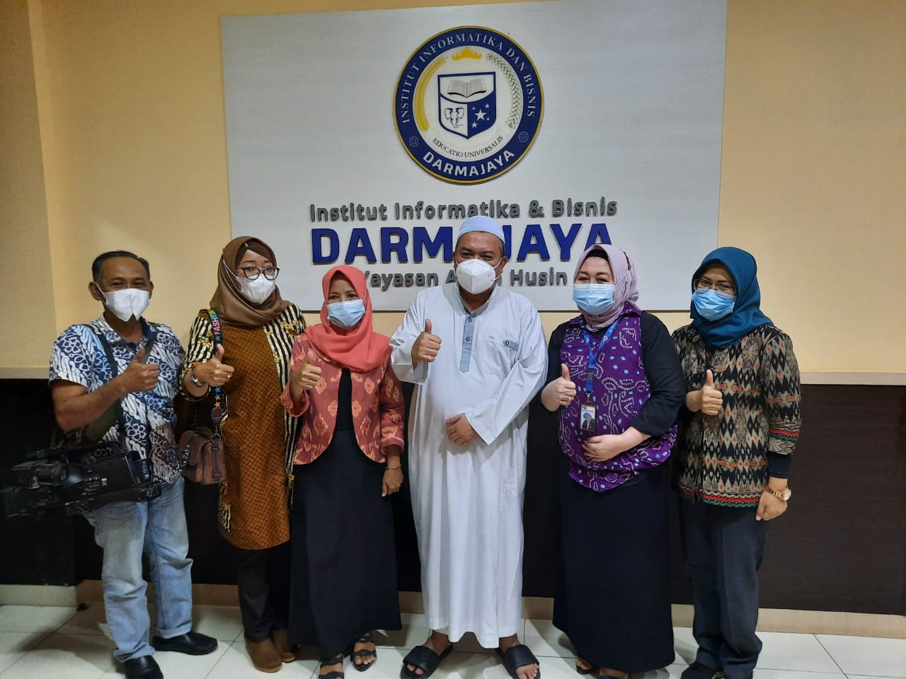 Sharing Pelaksanaan Festival Film, TVRI Stasiun Lampung Kunjungan ke IIB Darmajaya Sharing Pelaksanaan Festival Film, TVRI Stasiun Lampung Kunjungan ke IIB Darmajaya