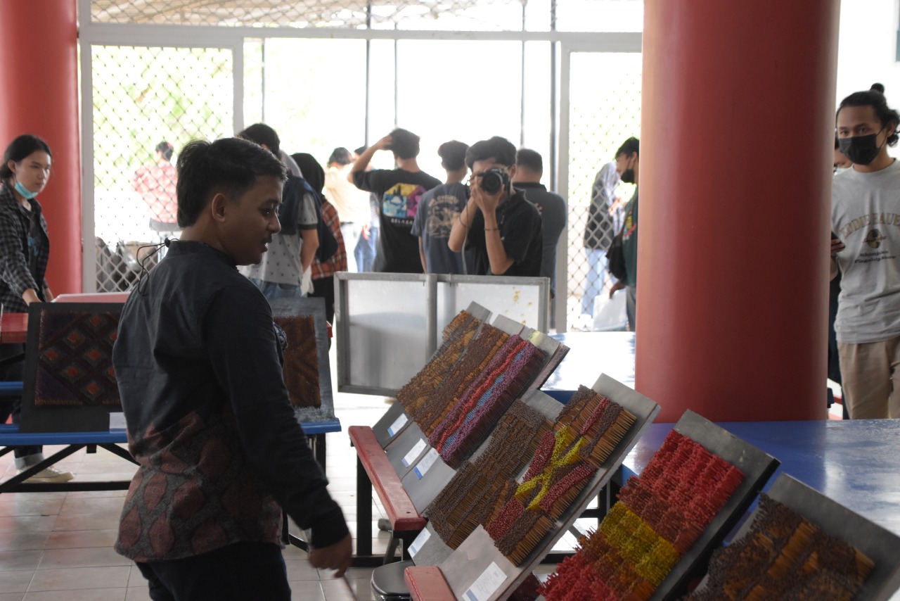 Mahasiswa Prodi DKV Darmajaya Pamerkan Karya Nirmana Trimatra 3D-Match Stick Mahasiswa Prodi DKV Darmajaya Pamerkan Karya Nirmana Trimatra 3D-Match Stick