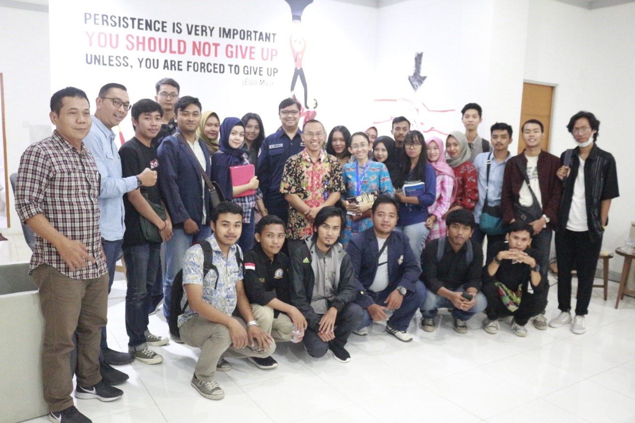 Telkomsel Sambut Baik Kunjungan Technopreneur Mahasiswa IIB Darmajaya Telkomsel Sambut Baik Kunjungan Technopreneur Mahasiswa IIB Darmajaya