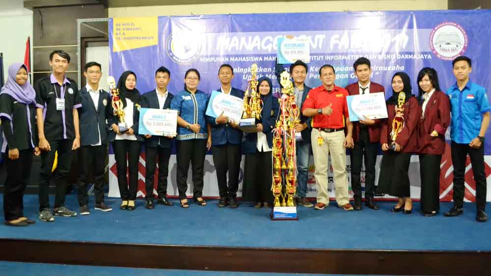 IPB Juarai National Debate Competition Darmajaya IPB Juarai National Debate Competition Darmajaya
