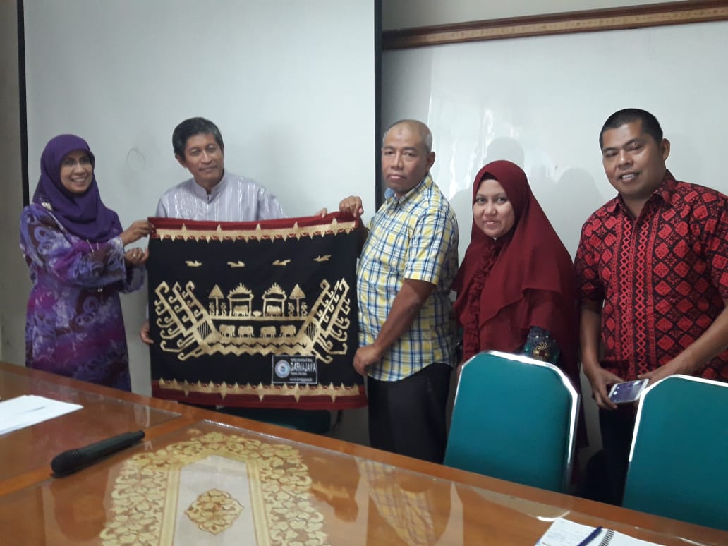 LP4M Darmajaya Jajaki Kerjasama Dengan 6 Perguruan Tinggi di Padang LP4M Darmajaya Jajaki Kerjasama Dengan 6 Perguruan Tinggi di Padang