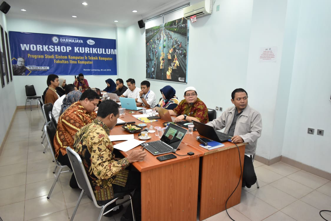 Jurusan SKTK IIB Darmajaya Gelar Workshop Kurikulum Sesuai Revolusi Industri 4.0 Jurusan SKTK IIB Darmajaya Gelar Workshop Kurikulum Sesuai Revolusi Industri 4.0