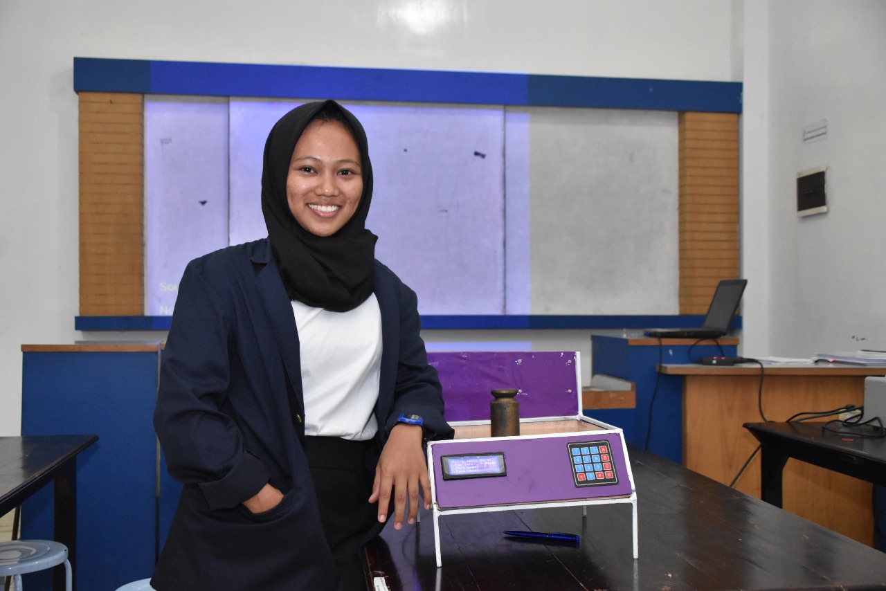 Mahasiswi Sistem Komputer IIB Darmajaya Ciptakan Timbangan Digital Khusus Beras Mahasiswi Sistem Komputer IIB Darmajaya Ciptakan Timbangan Digital Khusus Beras