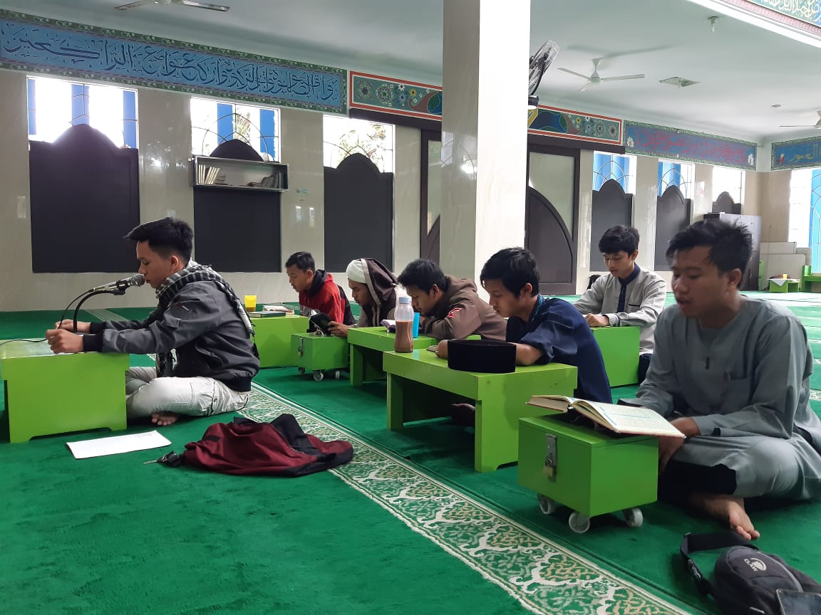 Pergantian Tahun, Mahasiswa IIB Darmajaya Khataman Quran Pergantian Tahun, Mahasiswa IIB Darmajaya Khataman Quran