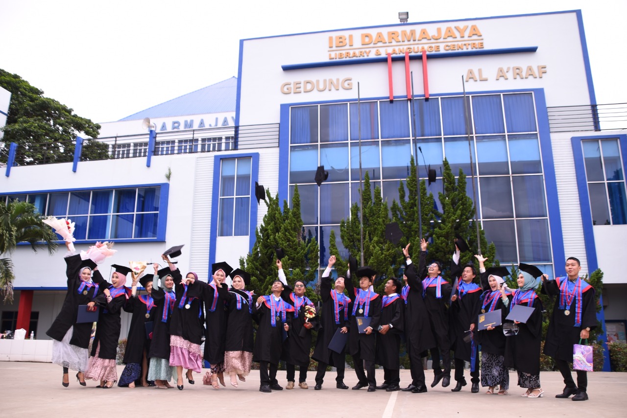 Protokol Kesehatan Ketat, 8 Sesi Wisuda Jadikan Lulusan Senang Protokol Kesehatan Ketat, 8 Sesi Wisuda Jadikan Lulusan Senang