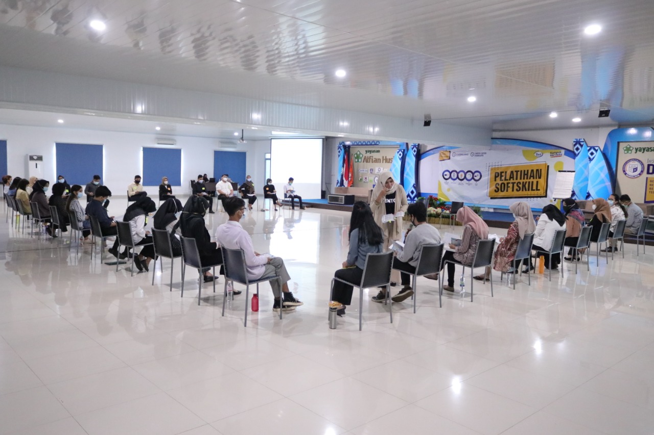 Keren, Ratusan Mahasiswa Darmajaya Diberi Pelatihan Softskill Sebelum Masuk Dunia Kerja Keren, Ratusan Mahasiswa Darmajaya Diberi Pelatihan Softskill Sebelum Masuk Dunia Kerja