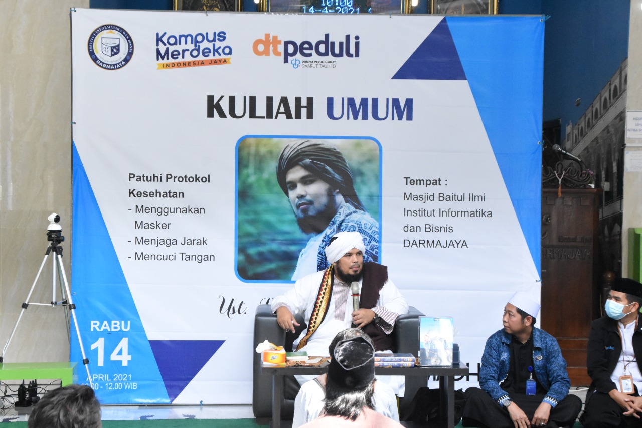 Kuliah Umum, Derry Sulaiman: Nikmat Luar Biasa Ibadah di Masjid Selama Tiga Hari Kuliah Umum, Derry Sulaiman: Nikmat Luar Biasa Ibadah di Masjid Selama Tiga Hari