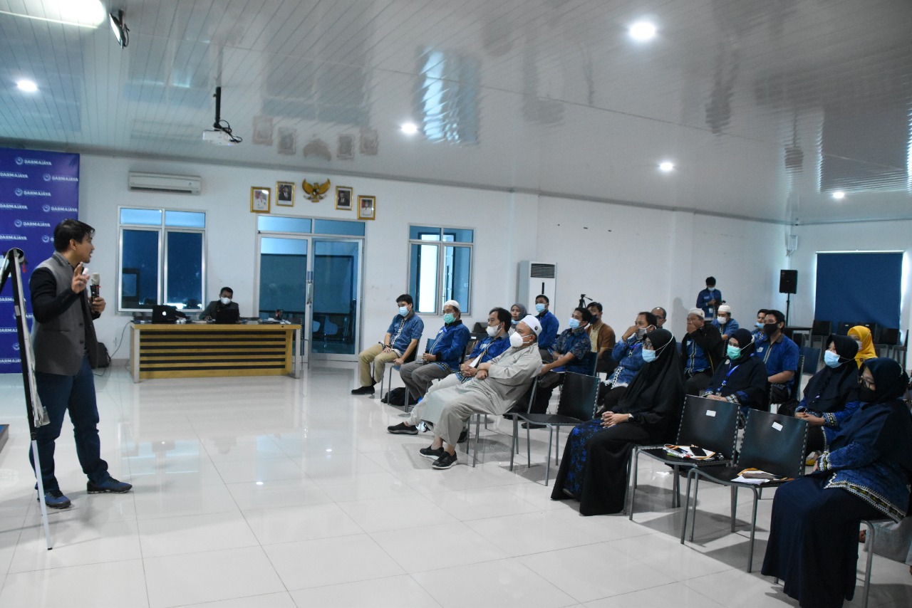 IIB Darmajaya Gelar Training Communication Skills untuk Dosen Prodi TI IIB Darmajaya Gelar Training Communication Skills untuk Dosen Prodi TI