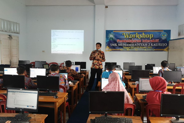 IIB Darmajaya–SMK Muhammadiyah 2 Kalirejo Jalin Kerja Sama IIB Darmajaya–SMK Muhammadiyah 2 Kalirejo Jalin Kerja Sama