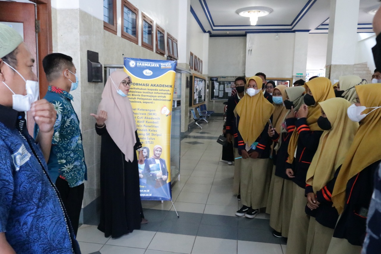 Kunjungan Industri ke IIB Darmajaya, SMK Islam Nurul Iman Tour Kampus Kunjungan Industri ke IIB Darmajaya, SMK Islam Nurul Iman Tour Kampus