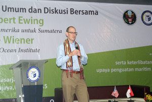 Konsul Amerika Serikat dan Schmid Ocean Institute Berbagi Ilmu Dengan Pemuda Lampung Konsul Amerika Serikat dan Schmid Ocean Institute Berbagi Ilmu Dengan Pemuda Lampung