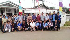 MAHASISWA IBI DARMAJAYA BANTU PEMASARAN UKM DI 11 DESA MAHASISWA IBI DARMAJAYA BANTU PEMASARAN UKM DI 11 DESA