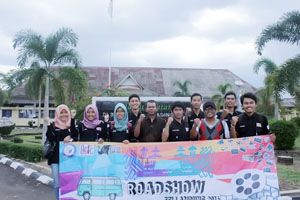 Siswa Pringsewu Antusias Sambut Roadshow UKM DCFC Siswa Pringsewu Antusias Sambut Roadshow UKM DCFC
