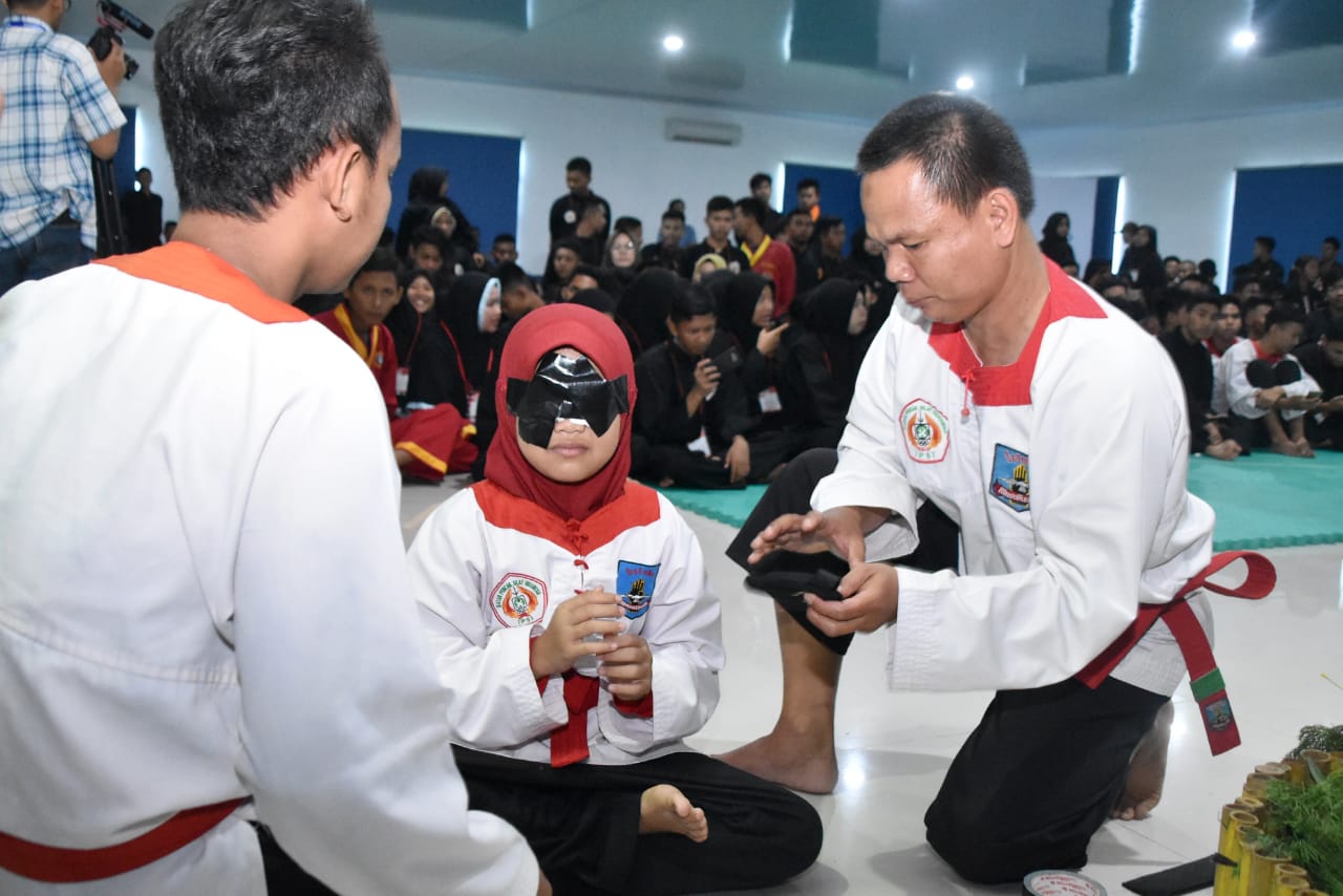 Ratusan Pesilat Berlaga dalam Kejurnas Pencak Silat IIB Darmajaya 2019 Ratusan Pesilat Berlaga dalam Kejurnas Pencak Silat IIB Darmajaya 2019