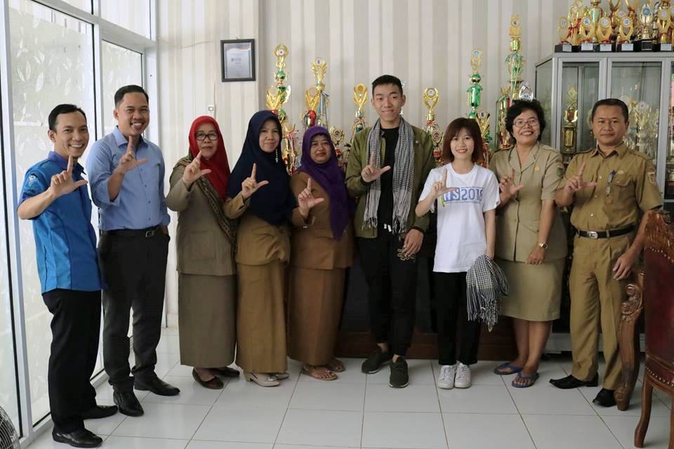 Mahasiswa Asing Darmajaya Kenalkan Internasionalisasi di SMAN 1 Padangcermin Mahasiswa Asing Darmajaya Kenalkan Internasionalisasi di SMAN 1 Padangcermin