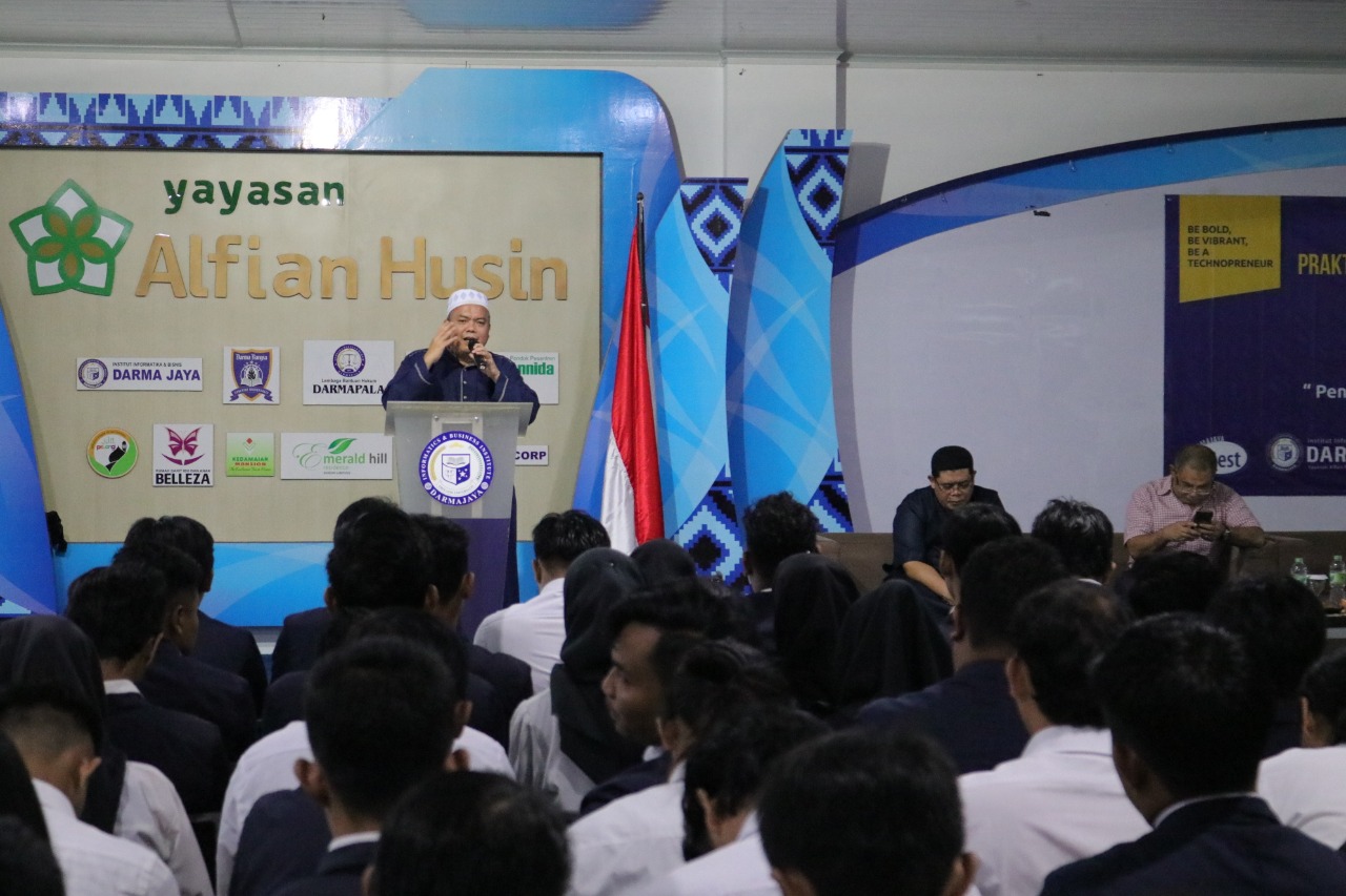 Kampus Biru Darmajaya Beri Pembekalan Kepada 145 Mahasiswa PKPM dan KP Kampus Biru Darmajaya Beri Pembekalan Kepada 145 Mahasiswa PKPM dan KP