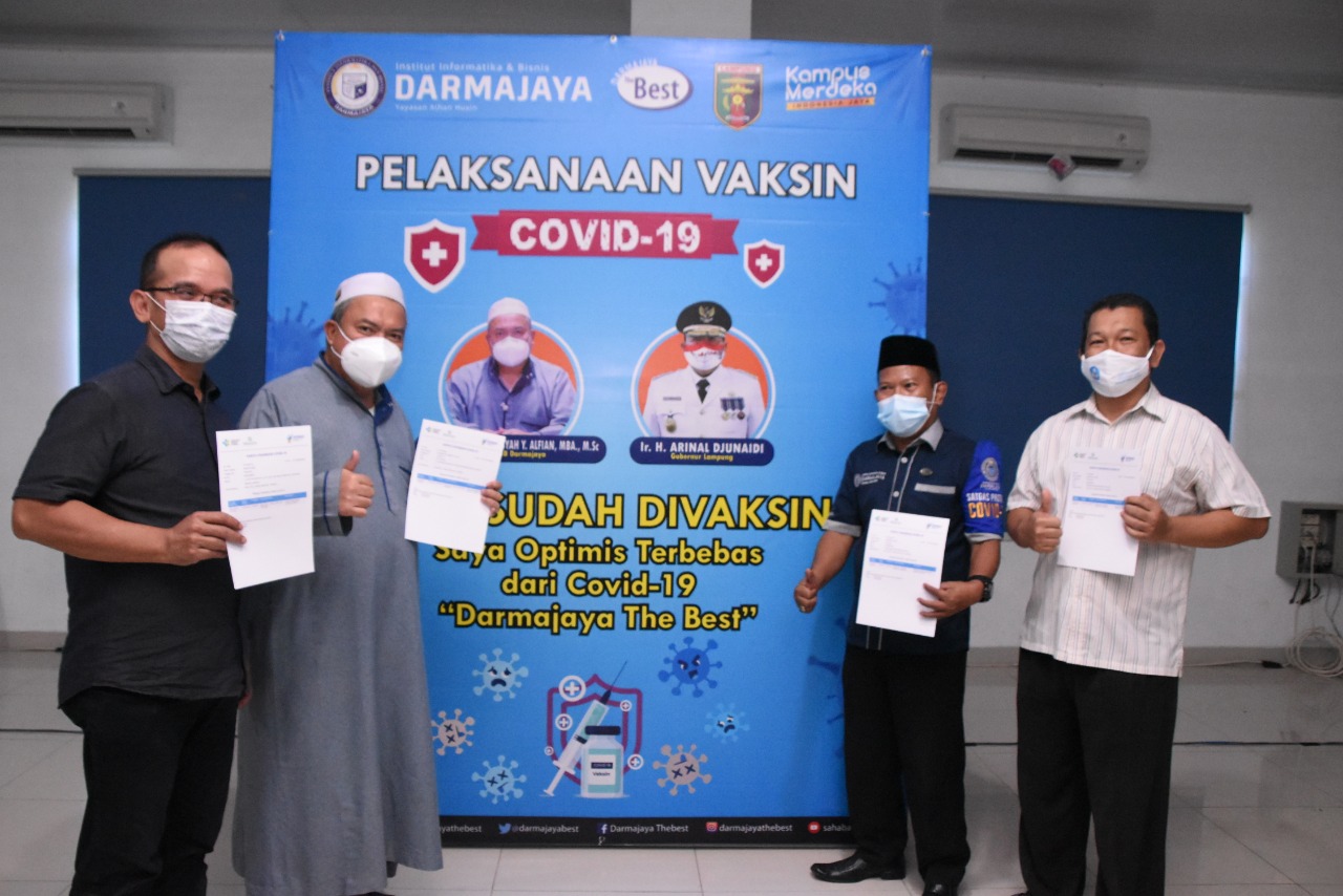 Sivitas Akademika IIB Darmajaya Jalani Vaksinasi dari Dinas Kesehatan Provinsi Lampung Sivitas Akademika IIB Darmajaya Jalani Vaksinasi dari Dinas Kesehatan Provinsi Lampung