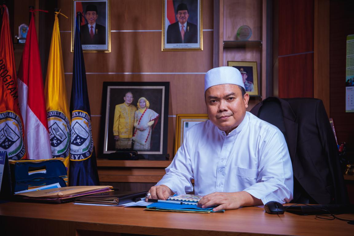 Rektor IIB Darmajaya Kembali Luncurkan Program Cinta Masjid dan Al-Quran Rektor IIB Darmajaya Kembali Luncurkan Program Cinta Masjid dan Al-Quran