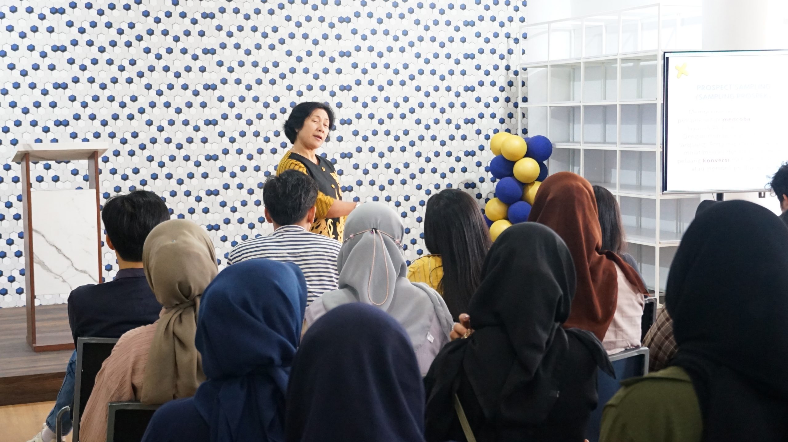 Prodi Manajemen IIB Darmajaya Hadirkan Praktisi Mengajar di Kelas Prodi Manajemen IIB Darmajaya Hadirkan Praktisi Mengajar di Kelas