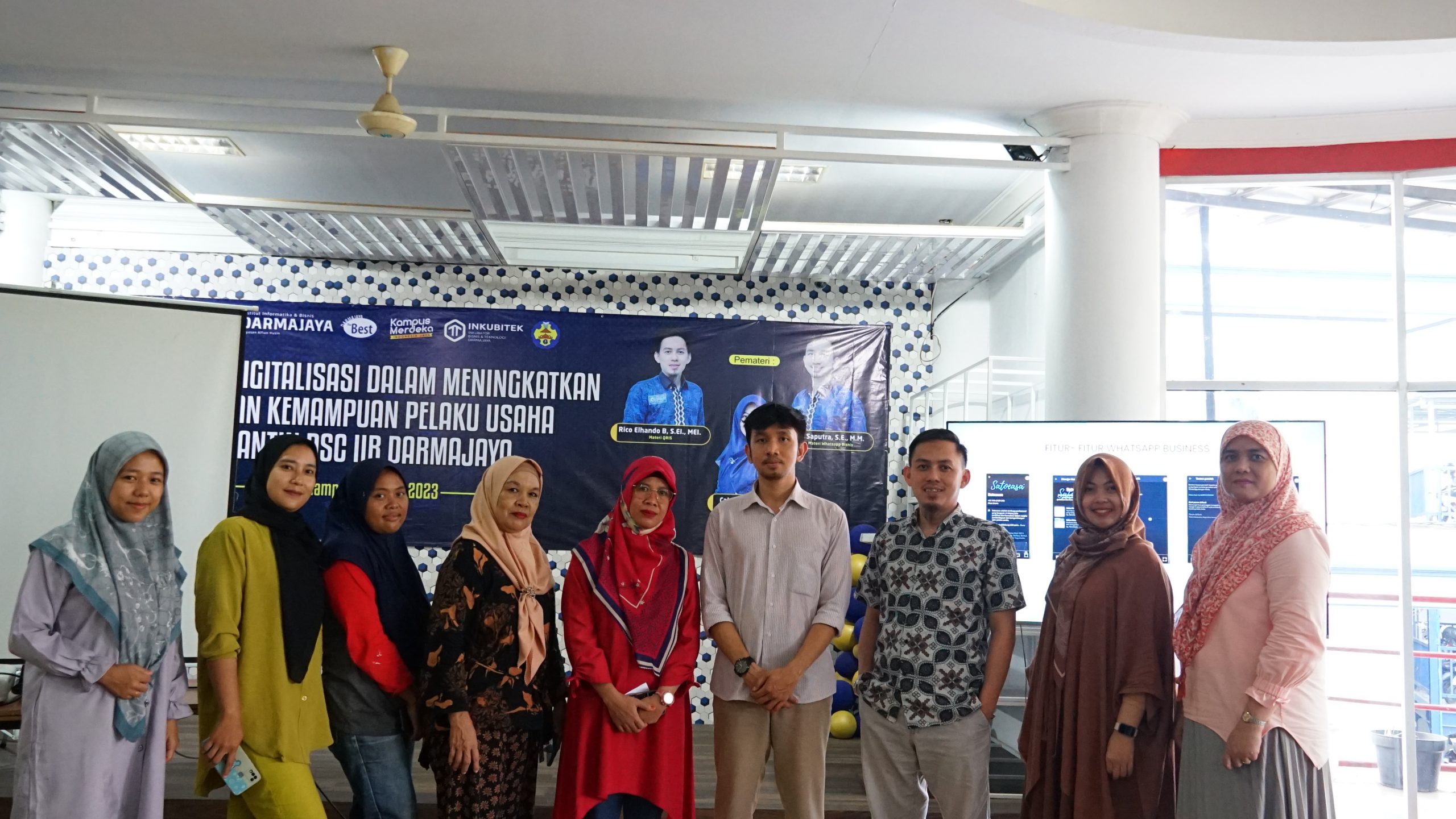 Tingkatkan Pelanggan, Belasan Pelaku Usaha Ikuti Pelatihan UKM Digital dari Dosen IIB Darmajaya Tingkatkan Pelanggan, Belasan Pelaku Usaha Ikuti Pelatihan UKM Digital dari Dosen IIB Darmajaya