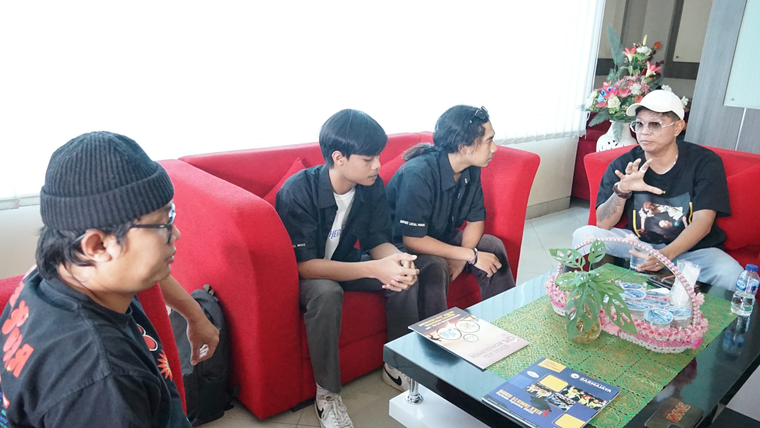 Miliki Karya Sendiri, Andika Kangen Band Ajak UKMBS Musik IIB Darmajaya Rekaman Miliki Karya Sendiri, Andika Kangen Band Ajak UKMBS Musik IIB Darmajaya Rekaman