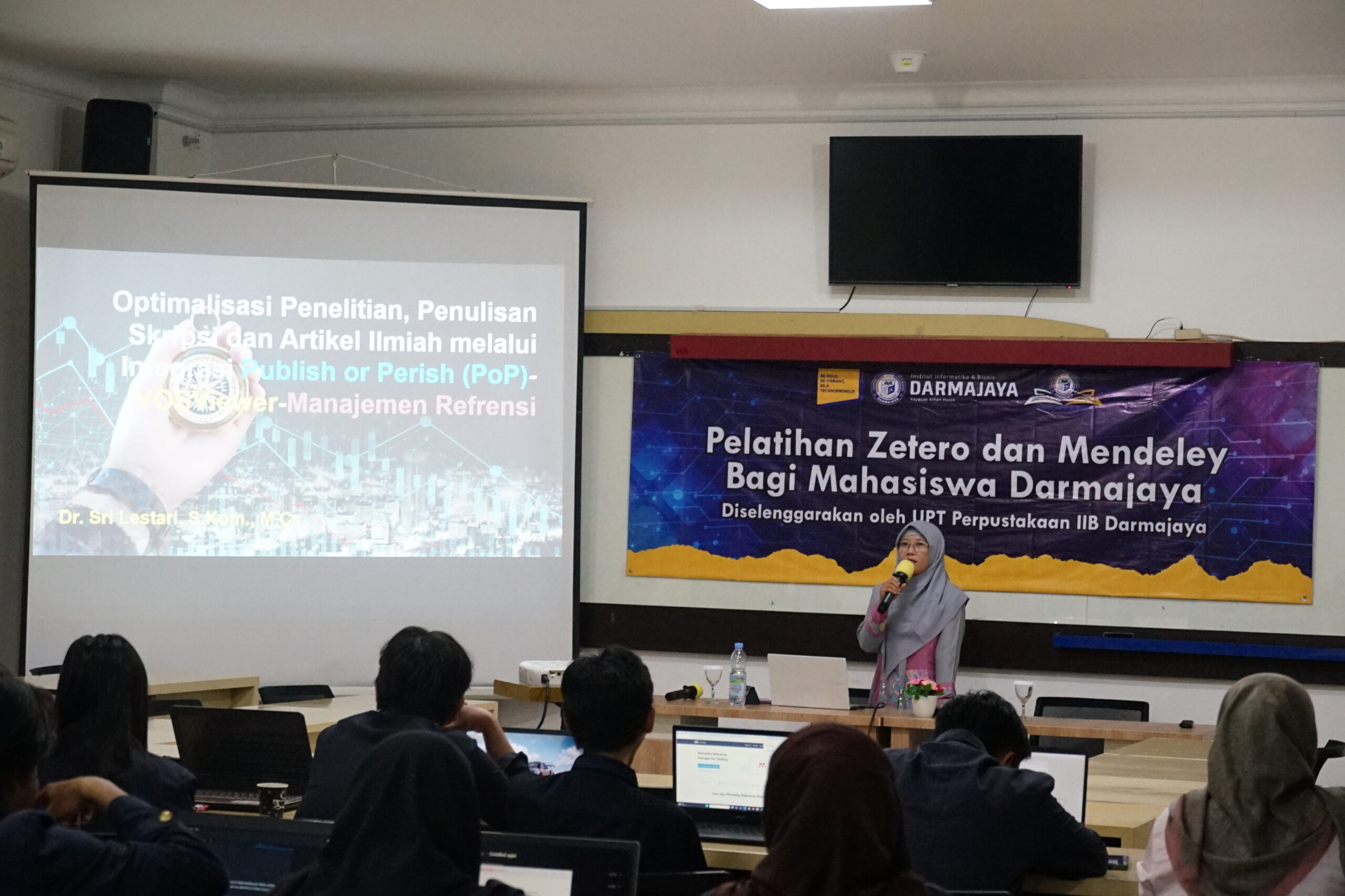 Tingkatkan Kompetensi Mahasiswa, IIB Darmajaya Gelar Pelatihan Zotero dan Mendeley Tingkatkan Kompetensi Mahasiswa, IIB Darmajaya Gelar Pelatihan Zotero dan Mendeley