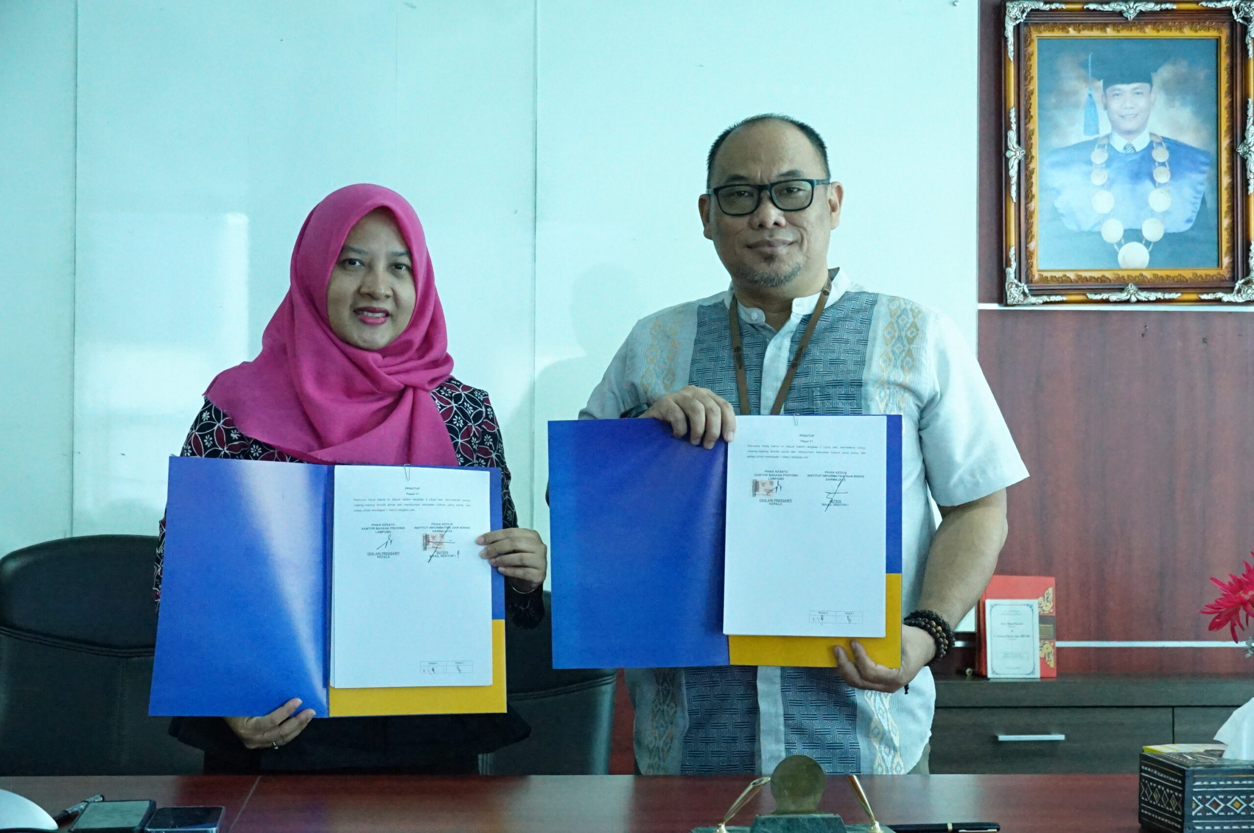 IIB Darmajaya – Kantor Bahasa Provinsi Lampung Teken MoU, Ini Ruang Lingkup Kerjasamanya IIB Darmajaya – Kantor Bahasa Provinsi Lampung Teken MoU, Ini Ruang Lingkup Kerjasamanya