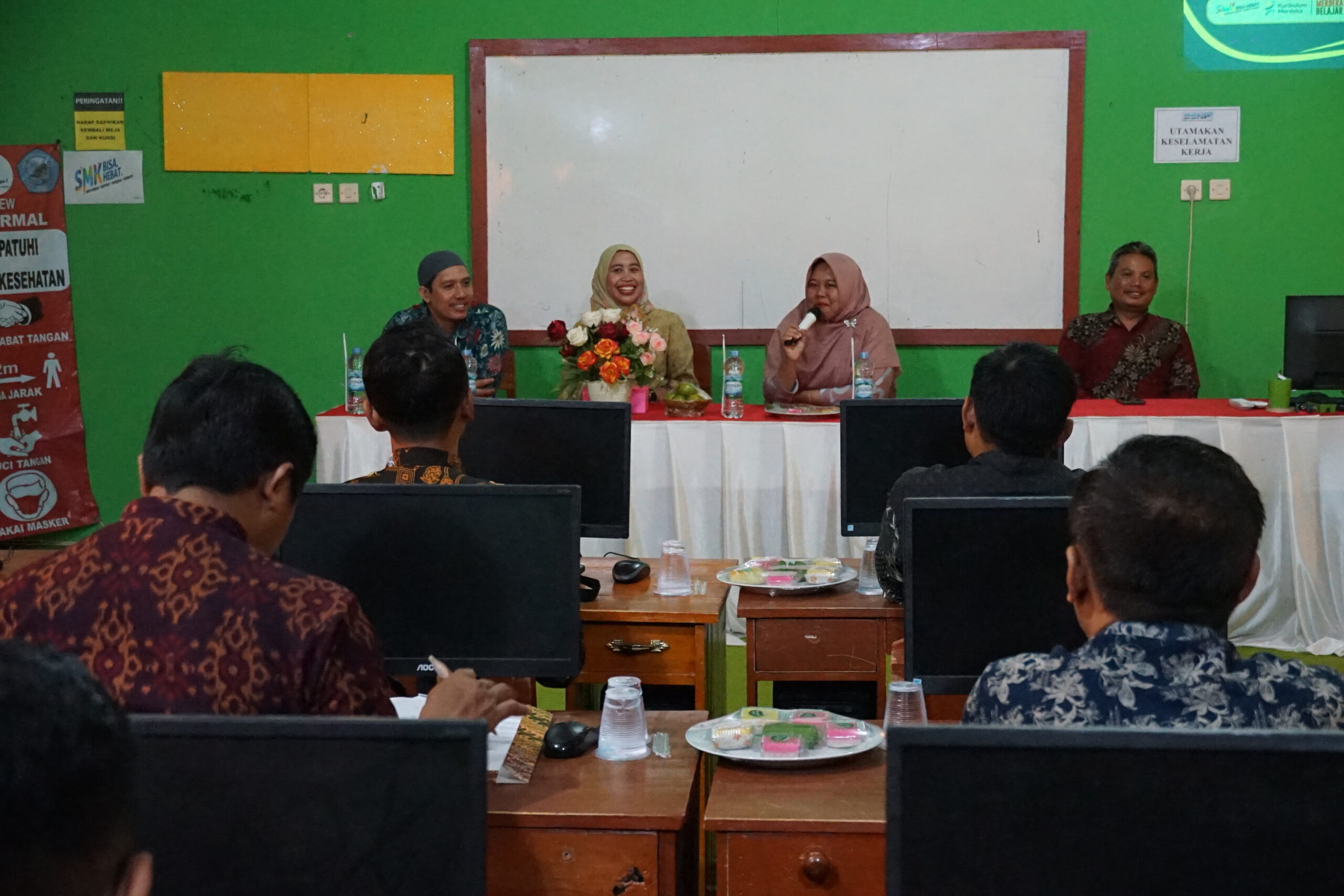 Pengabdian DRTPM Dosen Darmajaya: Hadirkan Teknologi Nirkabel untuk Sekolah di Pedesaan Pengabdian DRTPM Dosen Darmajaya: Hadirkan Teknologi Nirkabel untuk Sekolah di Pedesaan