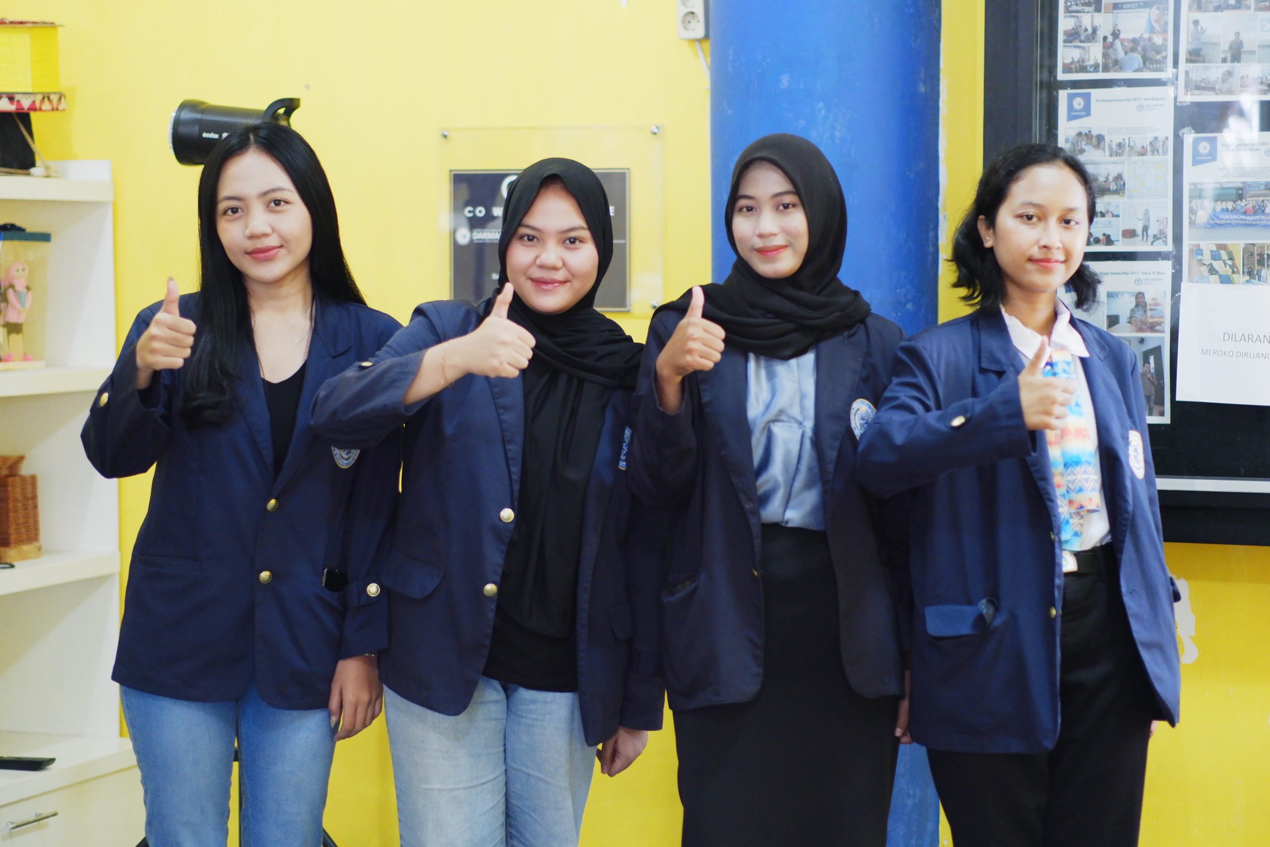 Kolaborasi Lintas Jurusan! “Ins-cake and Pastry”, Kelompok Usaha Mahasiswa Darmajaya ini Lolos P2MW 2024 Kolaborasi Lintas Jurusan! “Ins-cake and Pastry”, Kelompok Usaha Mahasiswa Darmajaya ini Lolos P2MW 2024