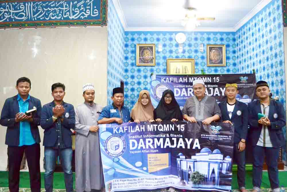 Rektor Darmajaya Lepas Kafilah MTQ Mahasiswa Nasional Rektor Darmajaya Lepas Kafilah MTQ Mahasiswa Nasional
