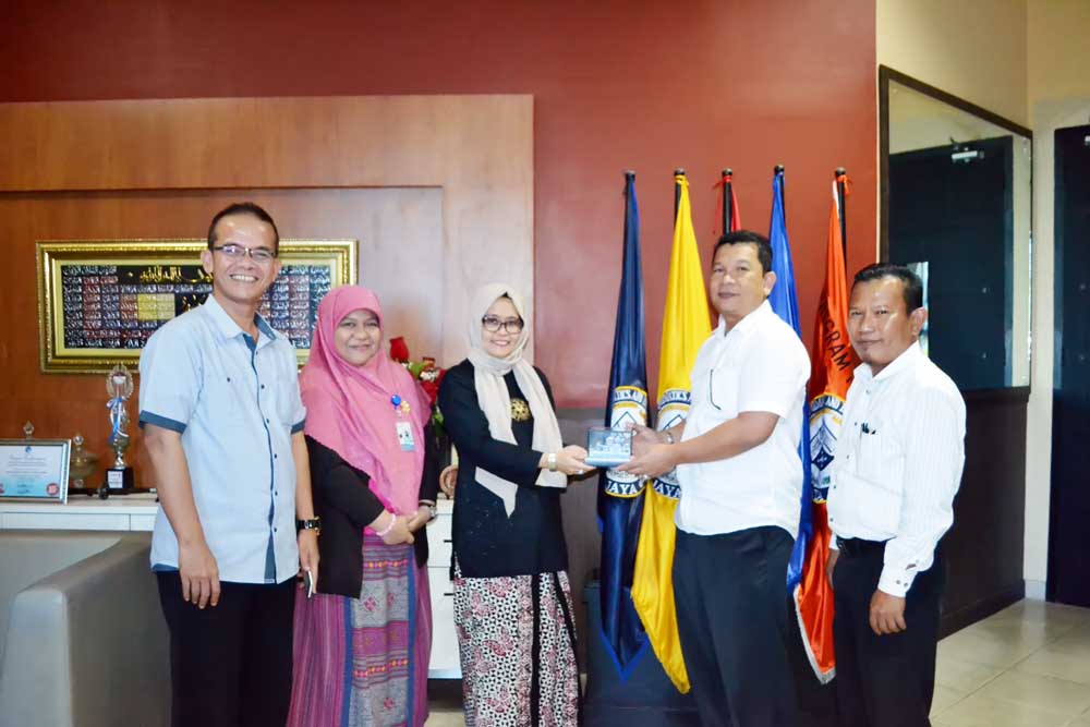 STIE Ekuitas Bandung Jajaki Kerjasama Dengan Darmajaya STIE Ekuitas Bandung Jajaki Kerjasama Dengan Darmajaya
