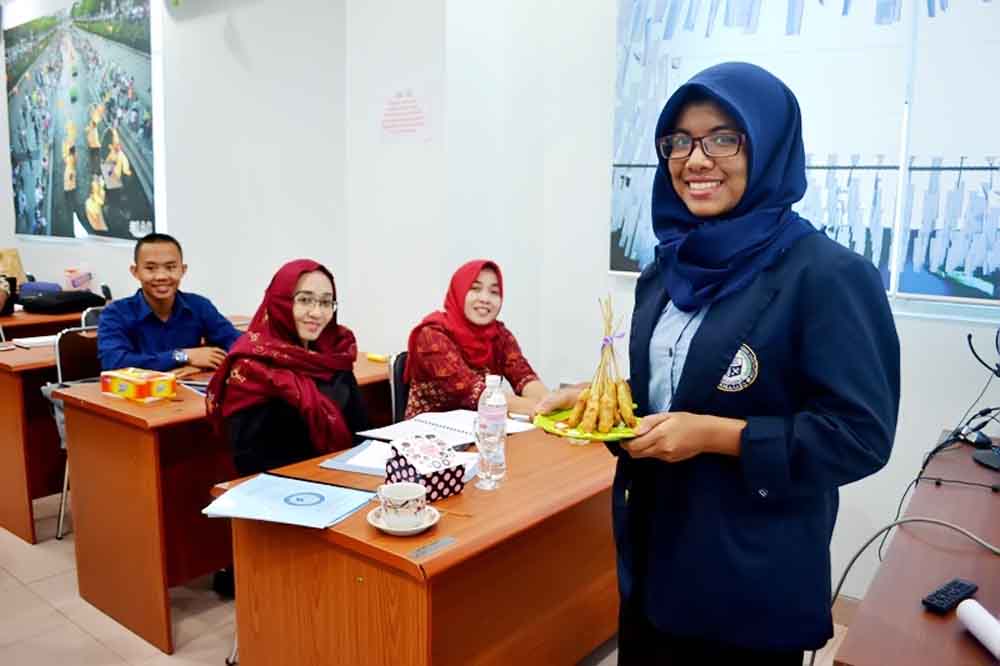 Pesta Minat Bakat 10 Mahasiswa Adu Proposal Berbisnis Pesta Minat Bakat 10 Mahasiswa Adu Proposal Berbisnis