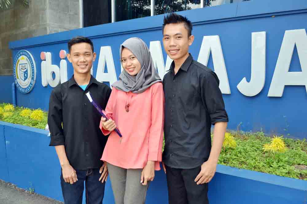 Mahasiswa Darmajaya Ikuti Indonesia Debate Competition Mahasiswa Darmajaya Ikuti Indonesia Debate Competition