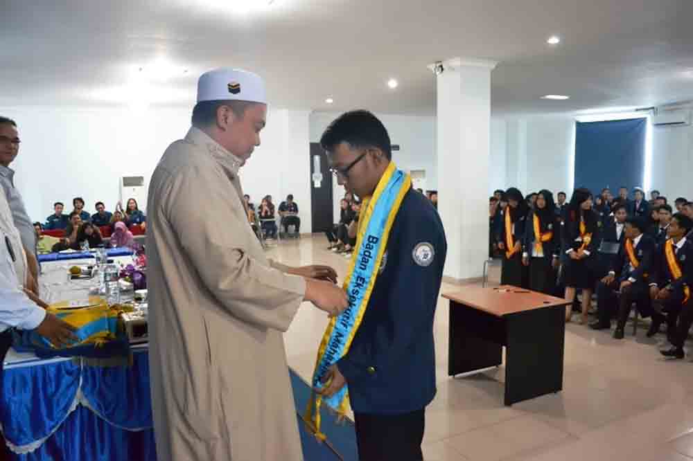 Rektor Lantik Pengurus Organisasi Kemahasiswaan Darmajaya Periode 2016-2017 Rektor Lantik Pengurus Organisasi Kemahasiswaan Darmajaya Periode 2016-2017